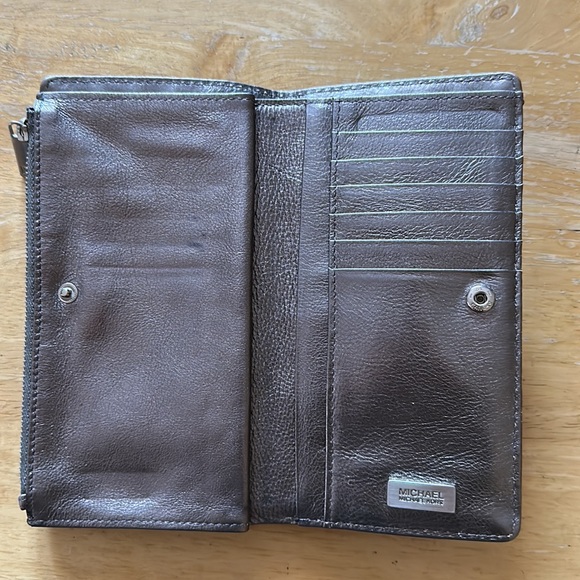 Michael- Michael Kors wallet - Picture 3 of 4